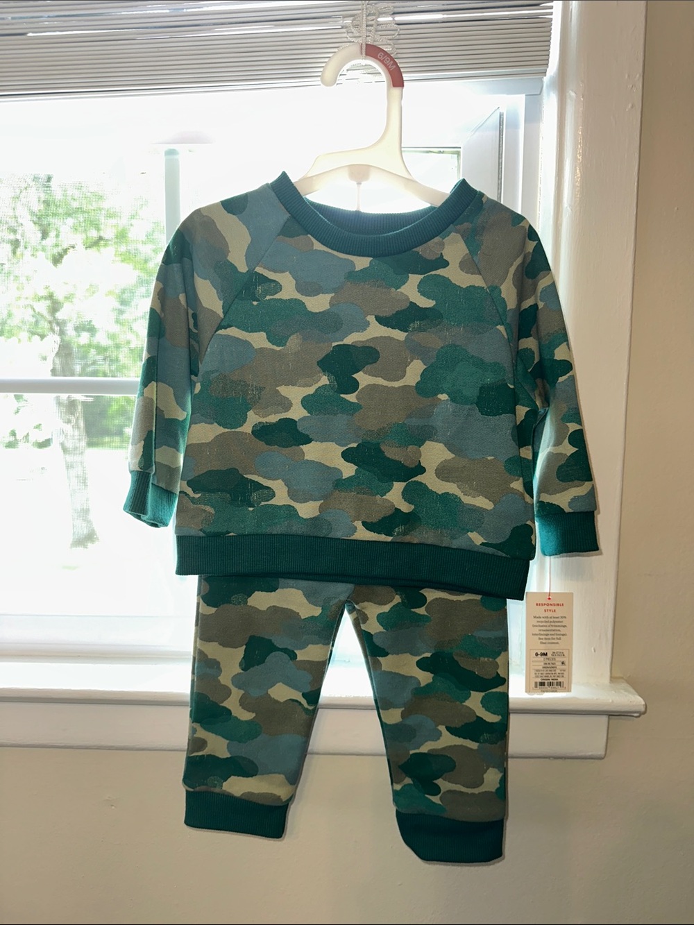 NWT Cat & Jack Pullover & Jogger Set - Green Camo